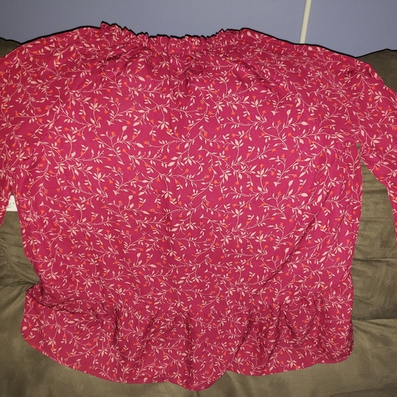 Top - Picture 2 of 2